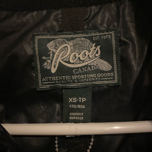 ROOTS down filled vest - Picture 4 of 6